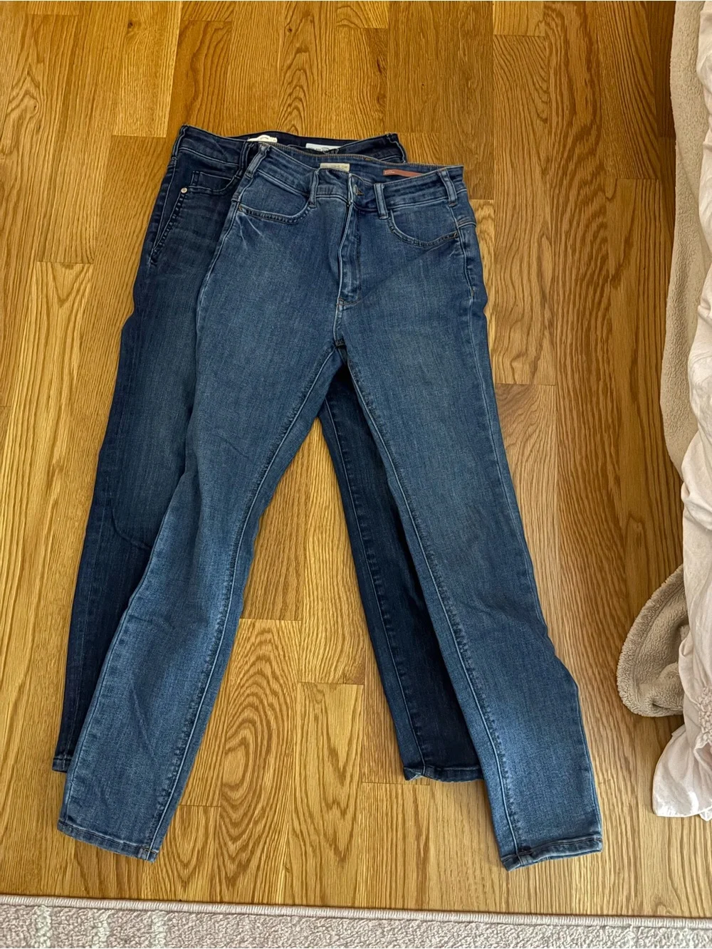 Anthropologie Women's Dark and Medium Blue Skinny Jeans Duo